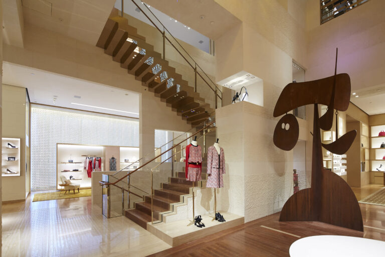 0523_lv_15_02_05_beijing_cw_urg