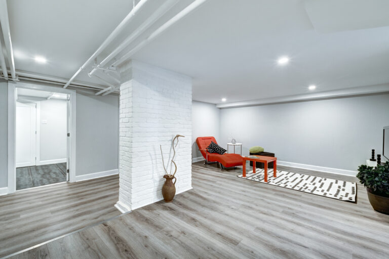 Fully renovated apartment in the old part of Montreal